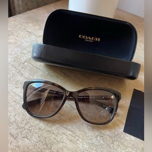 Coach HC8187B Sunglasses (5120D0) Dark Tortoise/Smoke 54mm